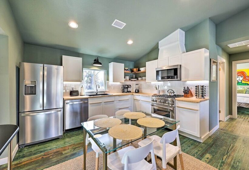 Modern Bentonville Home: Mountain Biker S Paradise