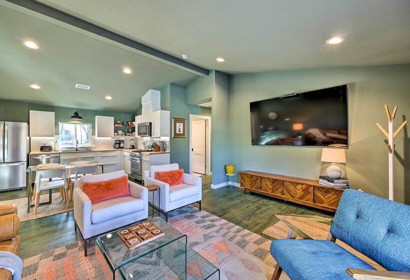 Modern Bentonville Home: Mountain Biker S Paradise