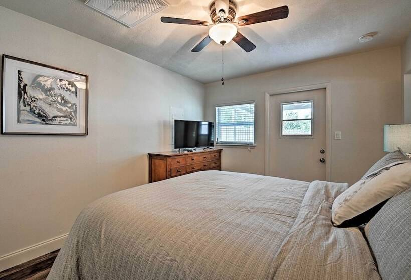 Walkable Winter Garden Bungalow: 3 Blocks To Dtwn