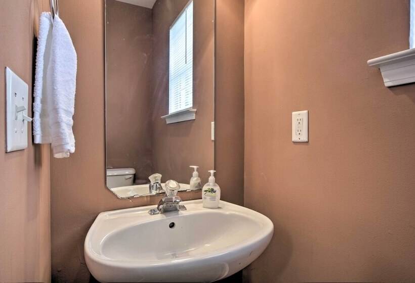 Modern Durham Retreat W/ Private Yard & Patio