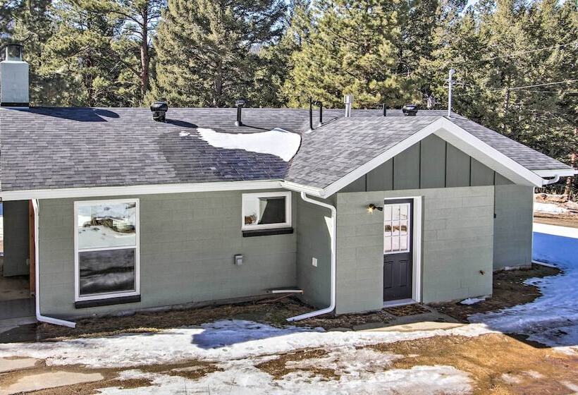 Modern Home W/ Wooded Views: 10 Mi Outside Helena!
