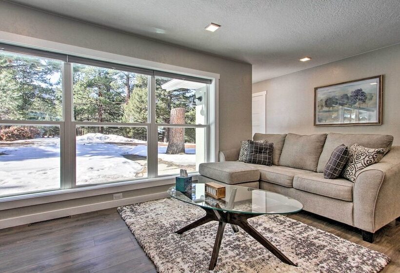 Modern Home W/ Wooded Views: 10 Mi Outside Helena!