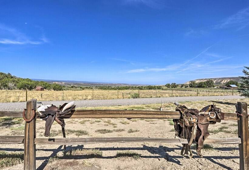 Montrose Barndominium On 7 Acres With Views!