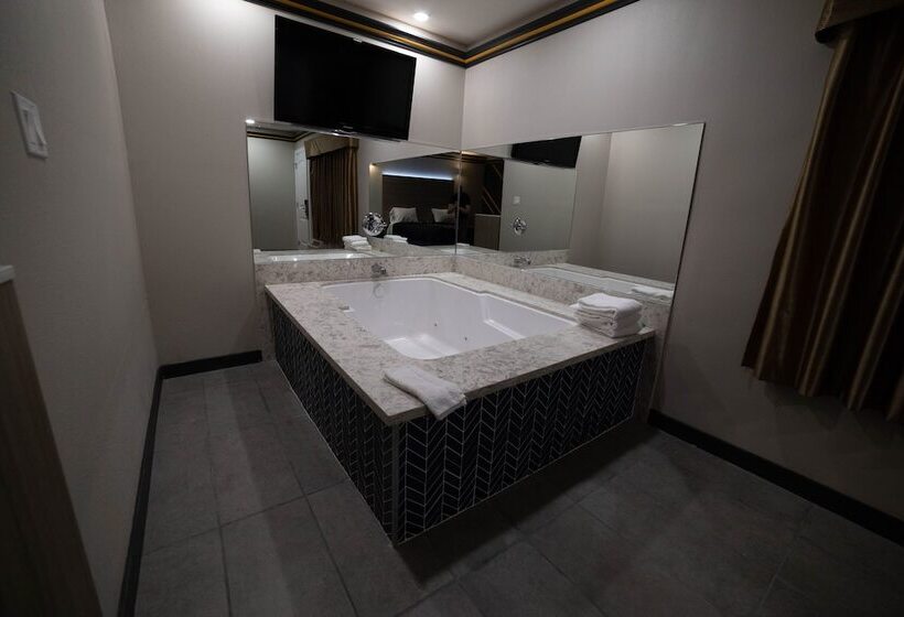 فندق على الطريق Artesia Motor Inn