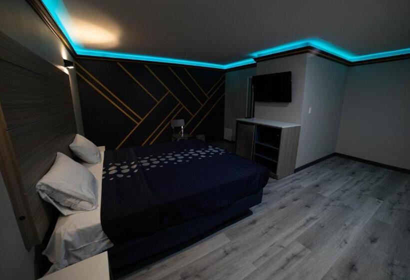 فندق على الطريق Artesia Motor Inn