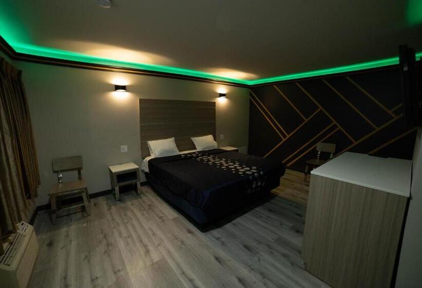 فندق على الطريق Artesia Motor Inn