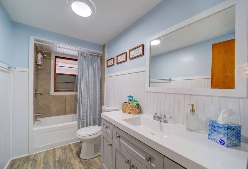 모텔 Whitehall Cottages