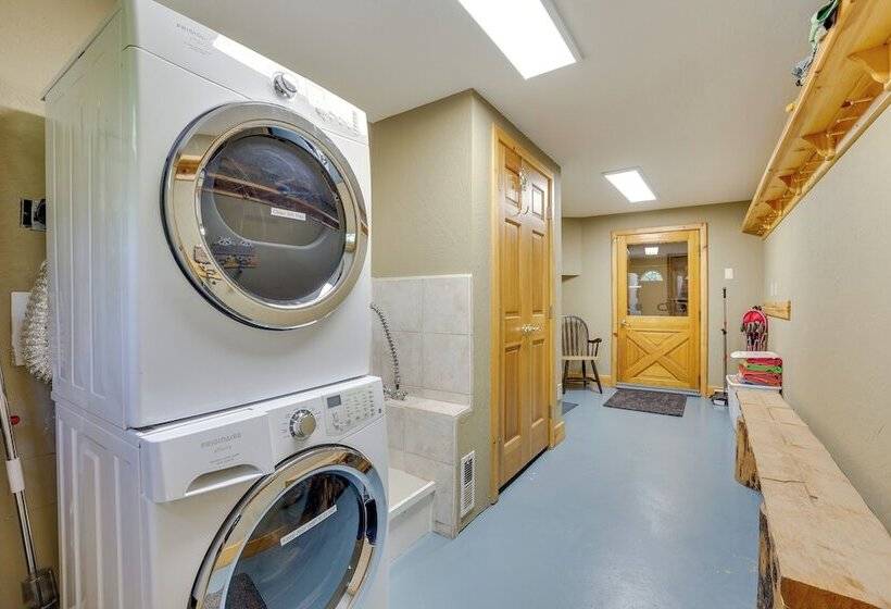 Horse Tours + Wildlife: Boise Ranch Home W/ Pool!