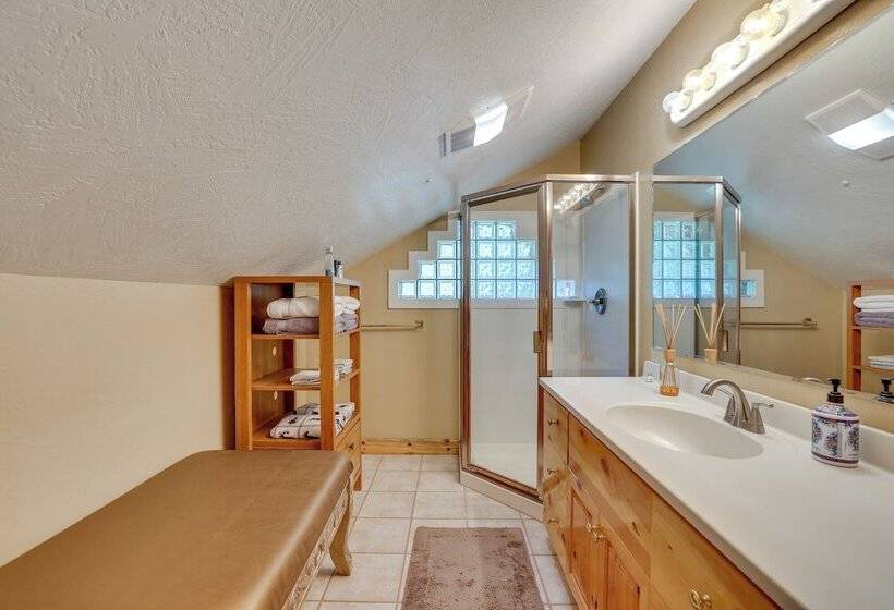 Horse Tours + Wildlife: Boise Ranch Home W/ Pool!