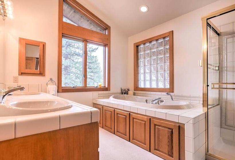 Mountain Chalet   1 Mi To Skiing & Incline Village