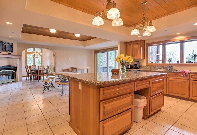 Mountain Chalet   1 Mi To Skiing & Incline Village