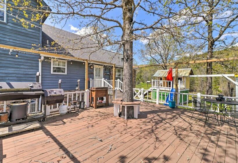 Mountain View Haven: Fire Pit + Large Deck!