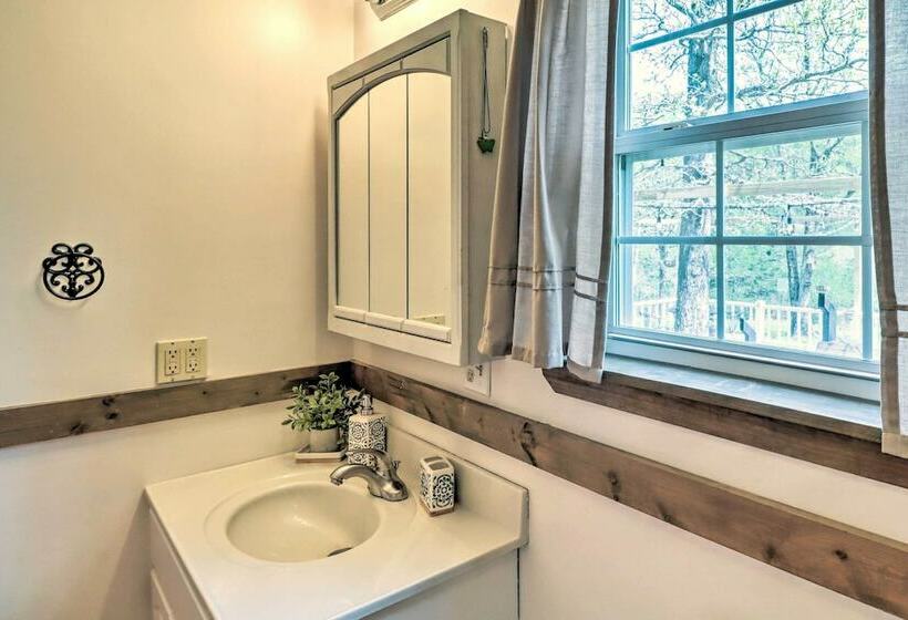 Mountain View Haven: Fire Pit + Large Deck!