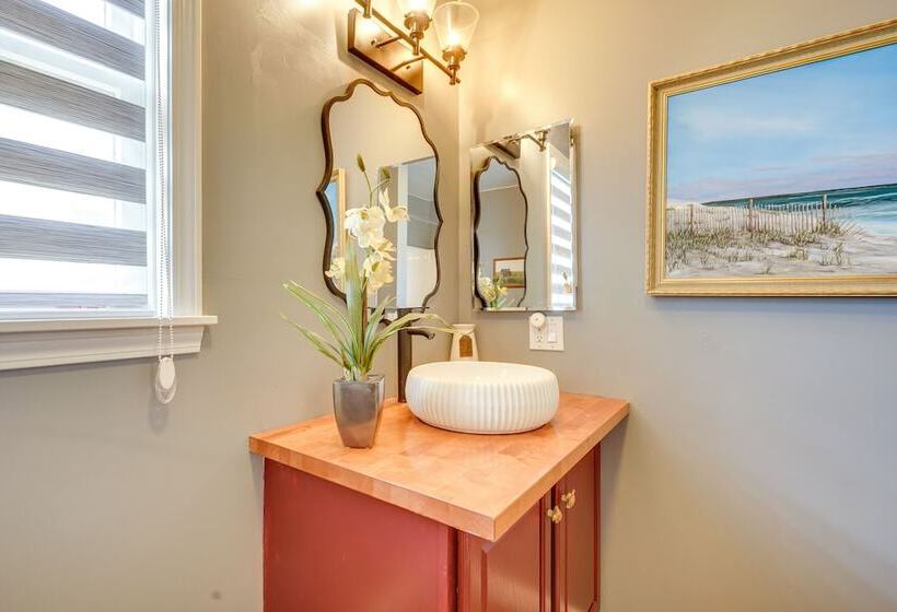 New Jersey Home   Deck, Grill & Walkable To Beach!