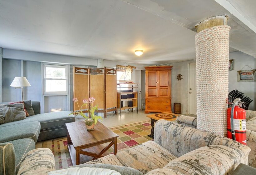 New Jersey Home   Deck, Grill & Walkable To Beach!