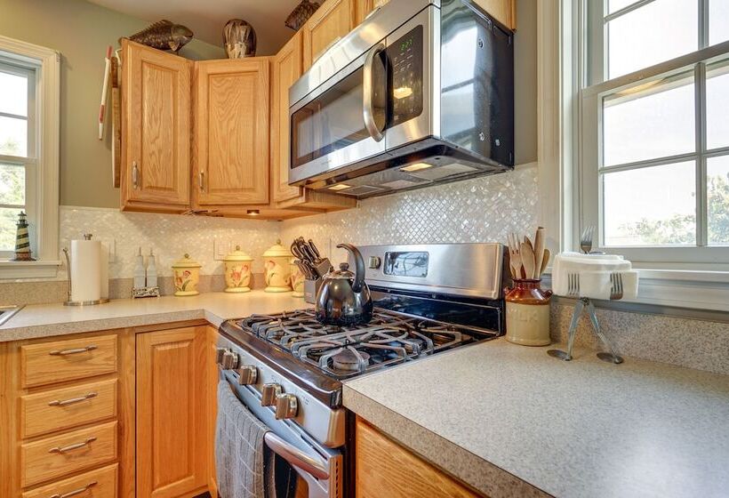 New Jersey Home   Deck, Grill & Walkable To Beach!