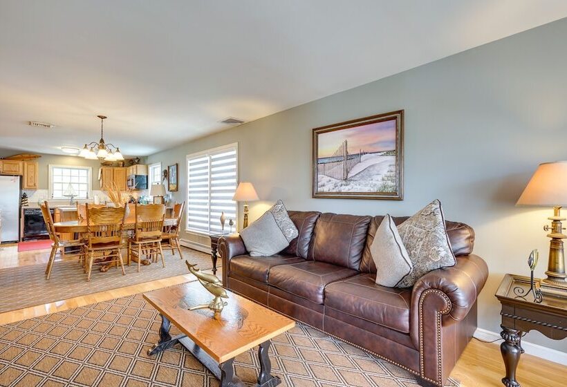 New Jersey Home   Deck, Grill & Walkable To Beach!