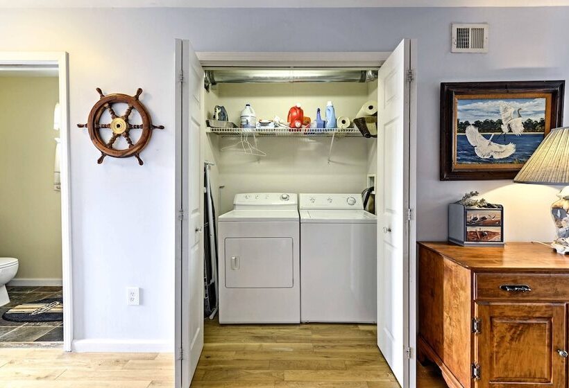 New Jersey Home   Deck, Grill & Walkable To Beach!