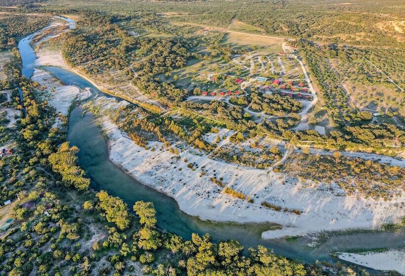 Nueces River Rv & Cabin Resort