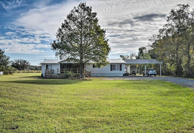 Palatka Hideaway W/ Fireplace & Private Porch
