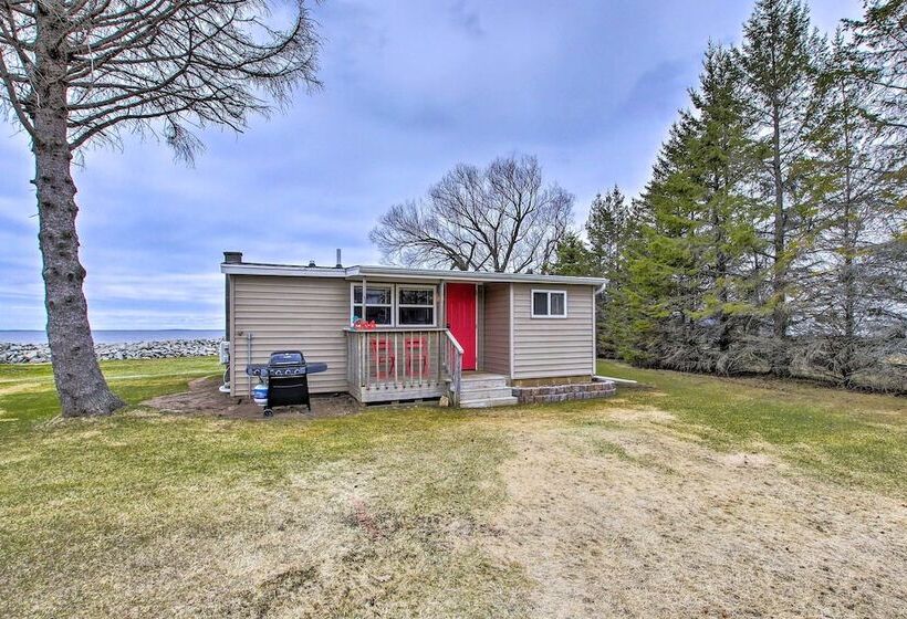 Peace & Premier Fishing On Bay Of Green Bay!