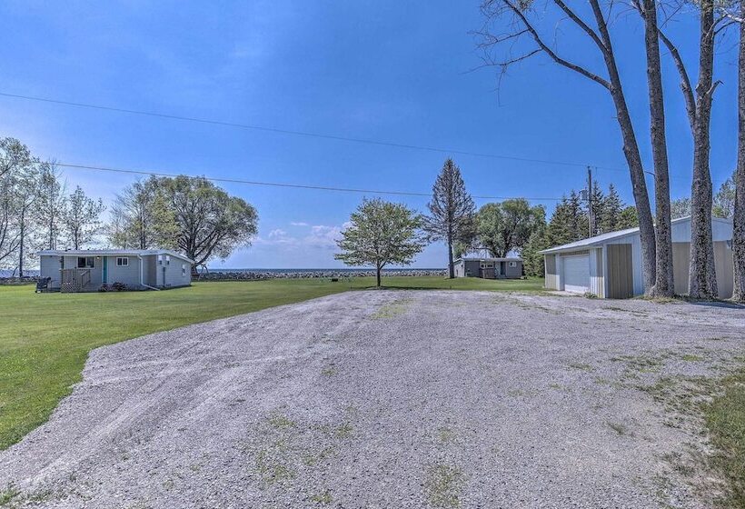 Peace & Premier Fishing On Bay Of Green Bay!