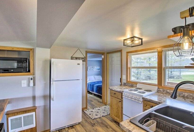 Peace & Premier Fishing On Bay Of Green Bay!