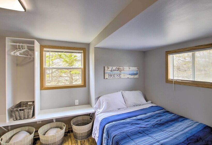 Peace & Premier Fishing On Bay Of Green Bay!