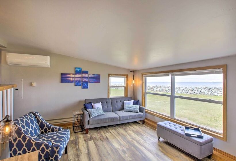 Peace & Premier Fishing On Bay Of Green Bay!