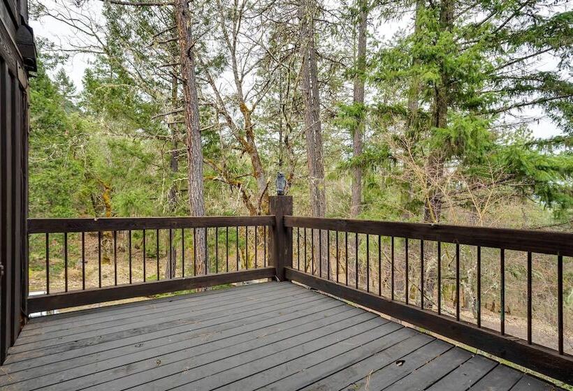 Peaceful Applegate River Valley Sanctuary!