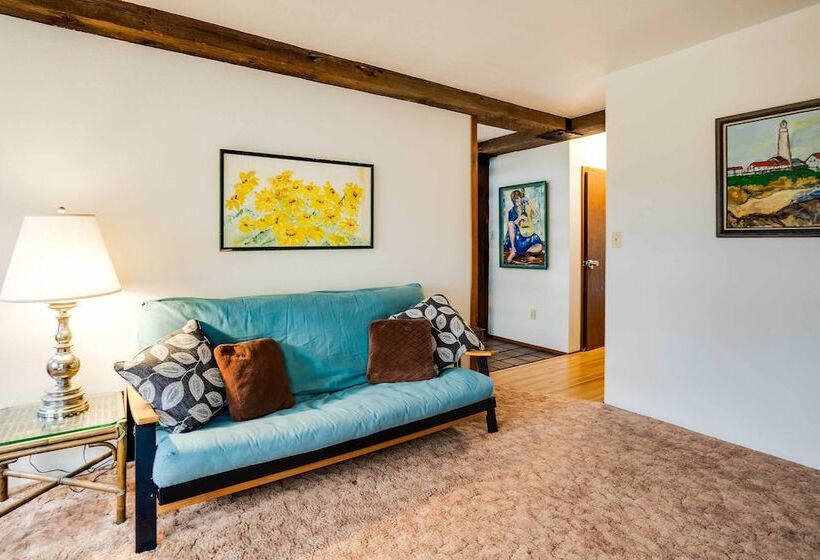 Peaceful Applegate River Valley Sanctuary!