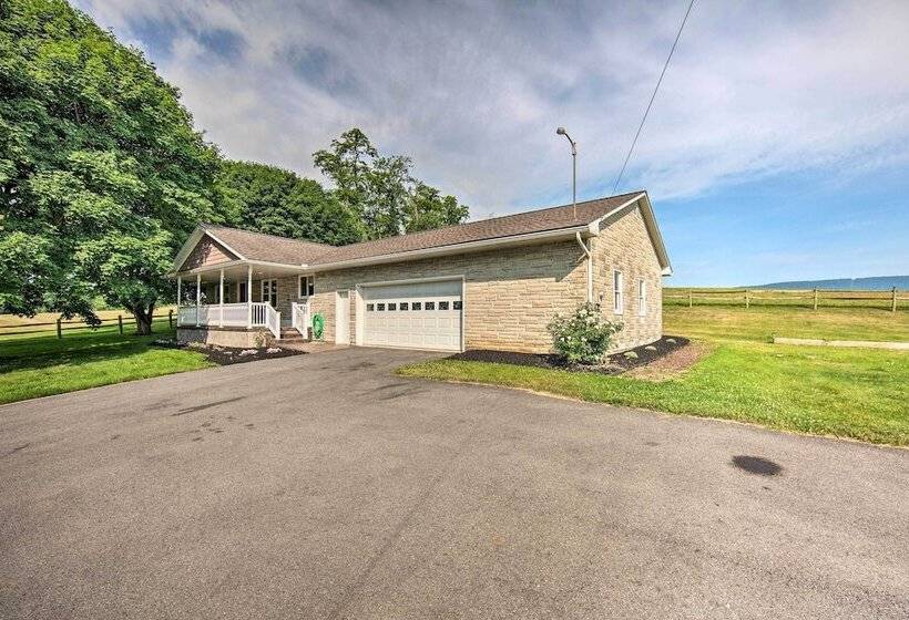 Peaceful Belleville Retreat W/ Farm Views!