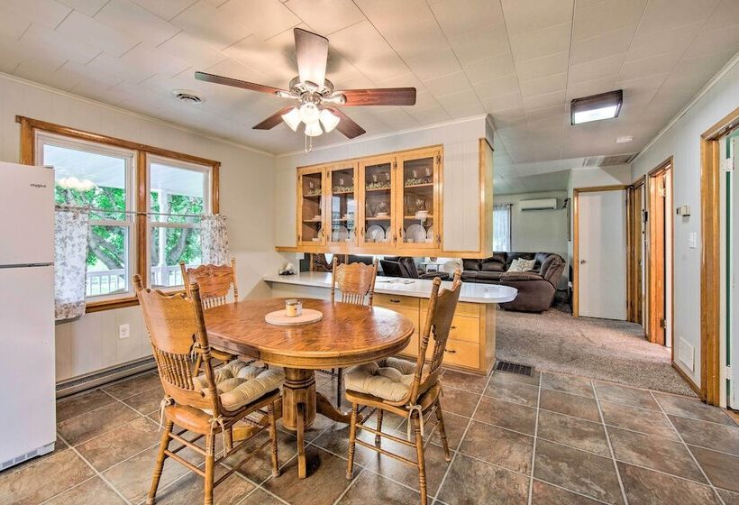 Peaceful Belleville Retreat W/ Farm Views!