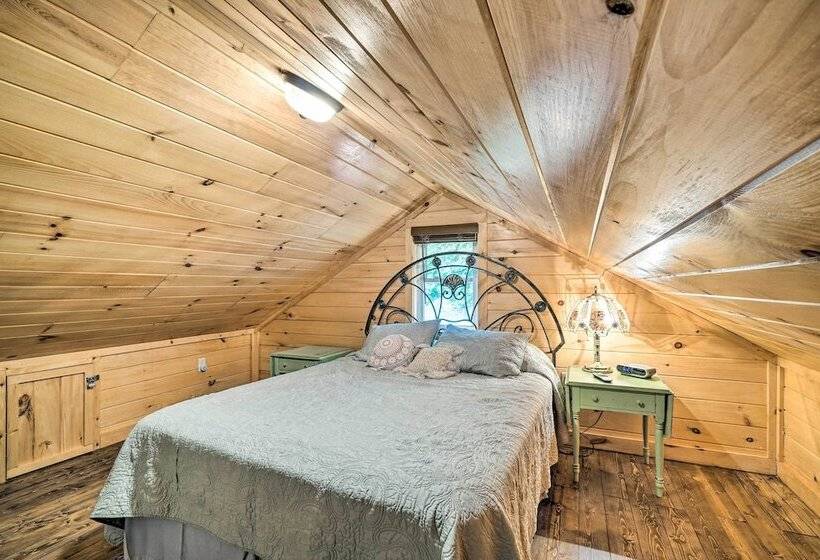 Peaceful Decatur Cabin W/ Grill & Fire Pit!