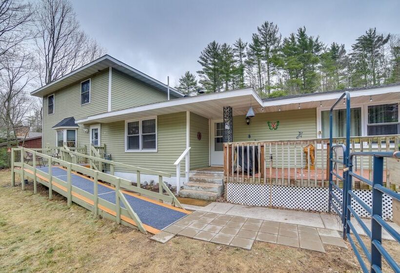 Peaceful Ishpeming Retreat: Walk To Deer Lake