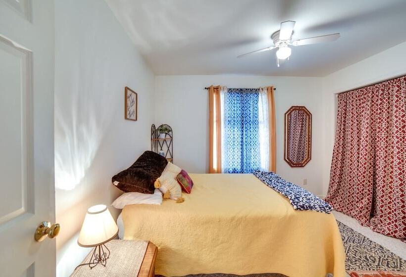 Peaceful Ishpeming Retreat: Walk To Deer Lake