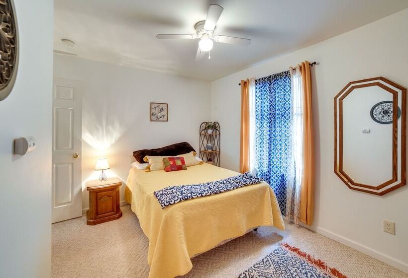 Peaceful Ishpeming Retreat: Walk To Deer Lake