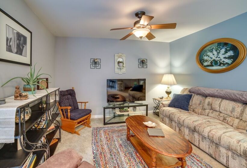 Peaceful Ishpeming Retreat: Walk To Deer Lake