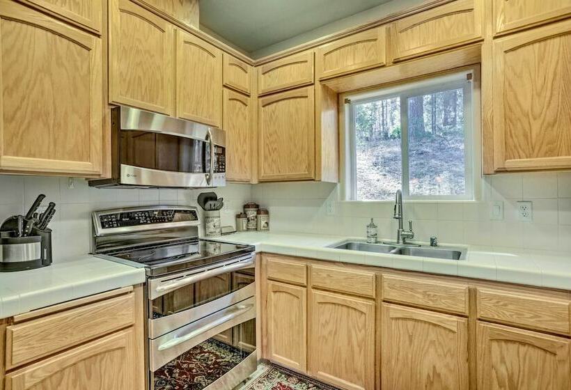 Peaceful + Private Mariposa Cabin On 2 Acres!