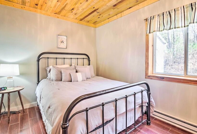 Penrose Home W/ Covered Deck + Fire Pit!