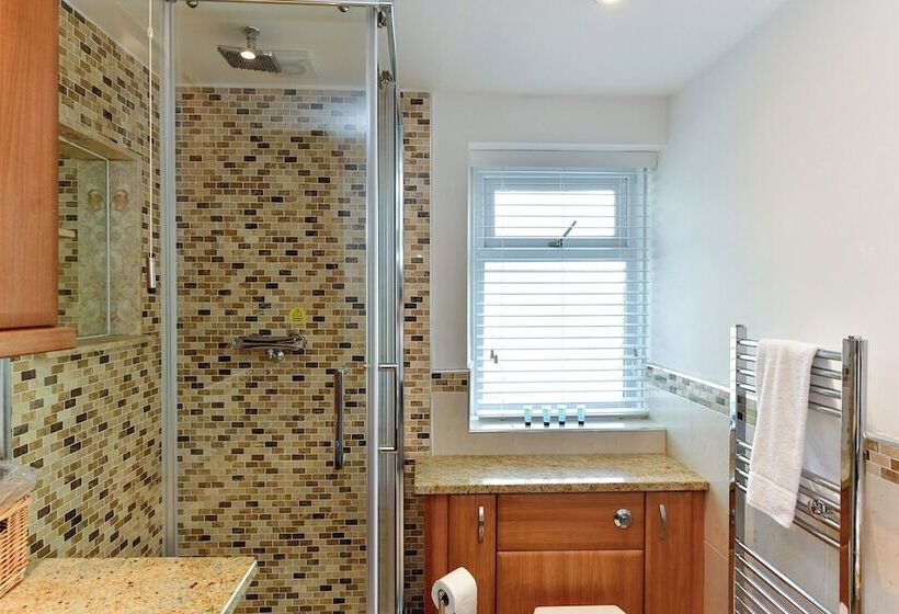 펜션 Just Stay Wales   Highmead House