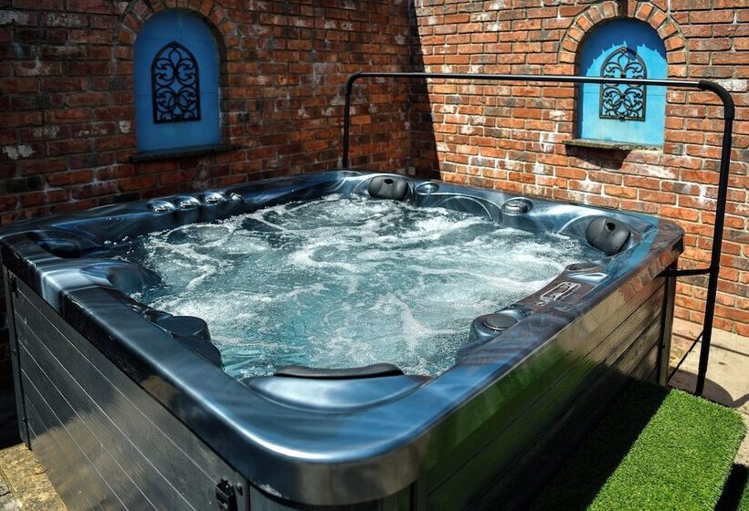 펜션 Just Stay Wales   Highmead House