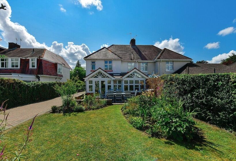 펜션 Just Stay Wales   Highmead House