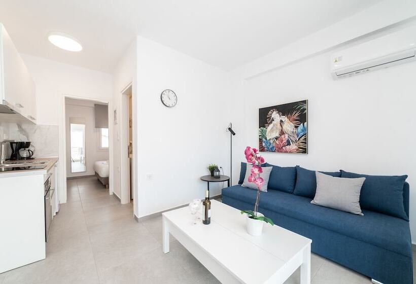 פנסיון Kleoniki & Irida Residential Complexes