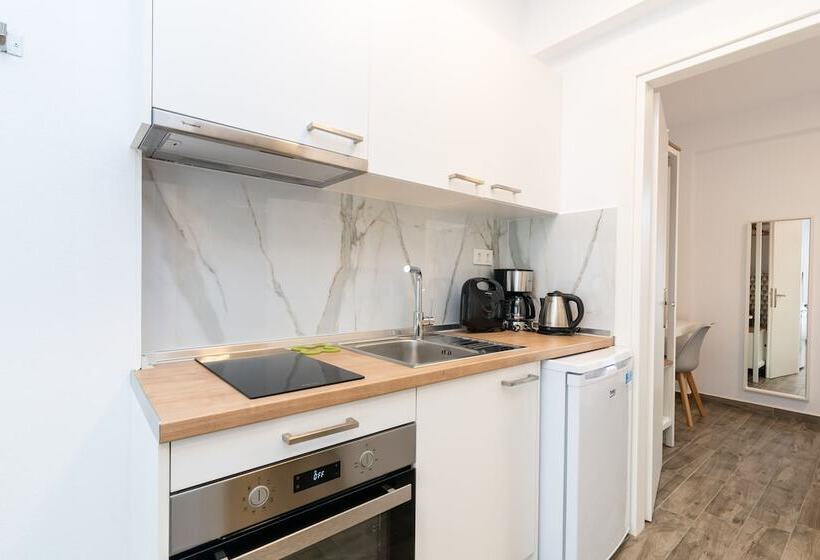 ペンション Kleoniki & Irida Residential Complexes