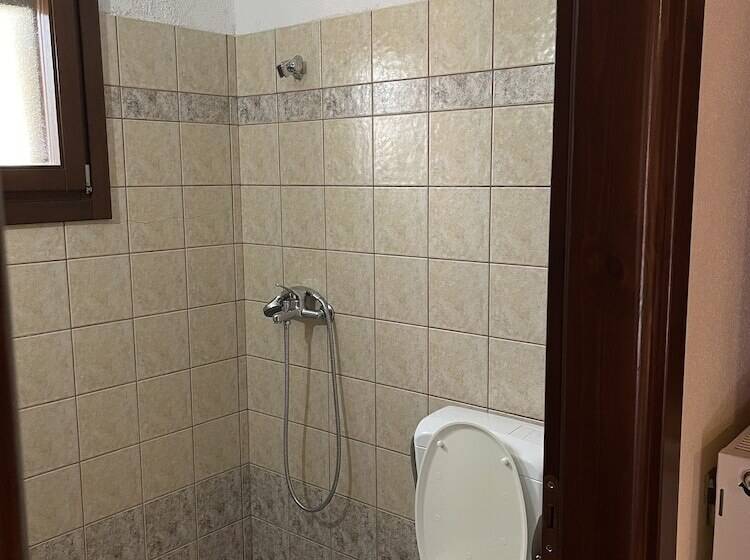 膳宿费 Ta Livadia