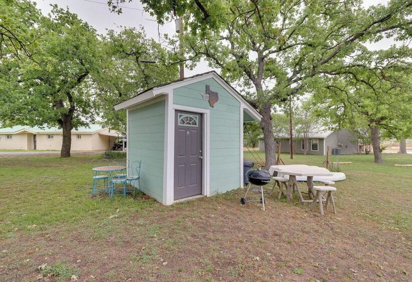 Pet Friendly Lake Buchanan Retreat W/ Fire Pit!