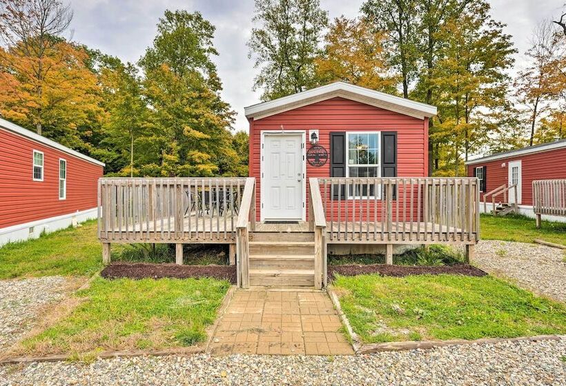 Pet Friendly Cassopolis Escape W/ Lake Access