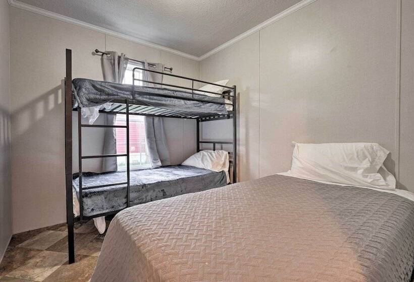 Pet Friendly Cassopolis Escape W/ Lake Access