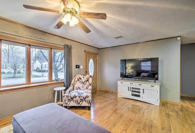 Pet Friendly Clarksville Home W/ Central A/c